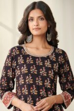 Sehra Kashaf Bagru Kurta - Image 2