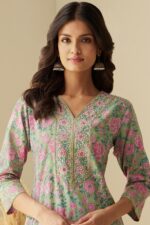 Rosheen Dahlia Sanganeri Kurta - Image 2