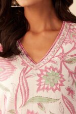 Rosheen Niyamat Sanganeri Kurta - Image 3