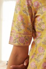 Rosheen Rehmat Sanganeri Kurta - Image 4