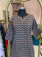 "Jhanroka" Cotton Kurta with Pants (2pc) - Image 4