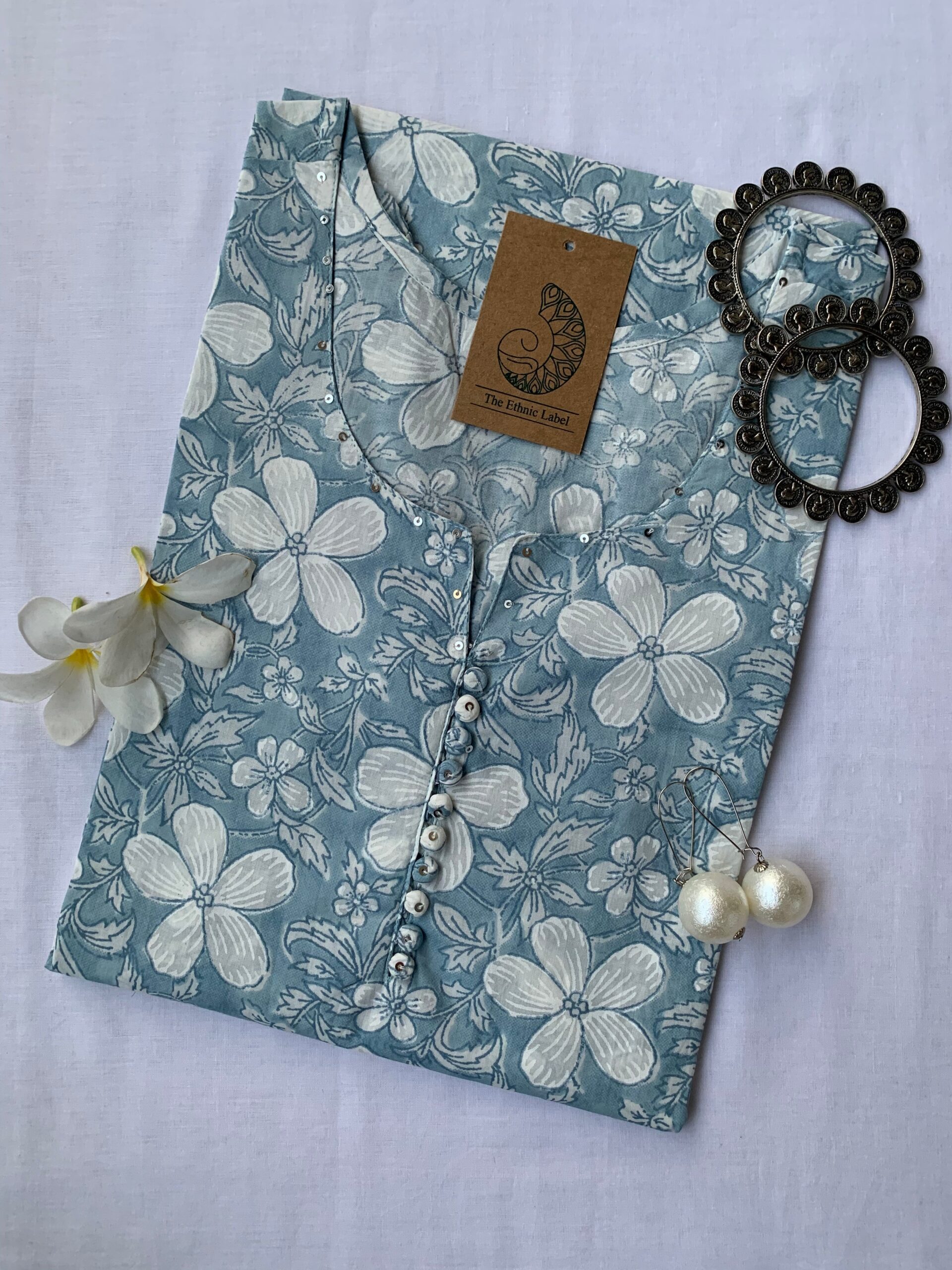 IMG_5806-scaled-1.jpg Grey "Lilly" Buttoned Cotton Kurta - XL - Image 1