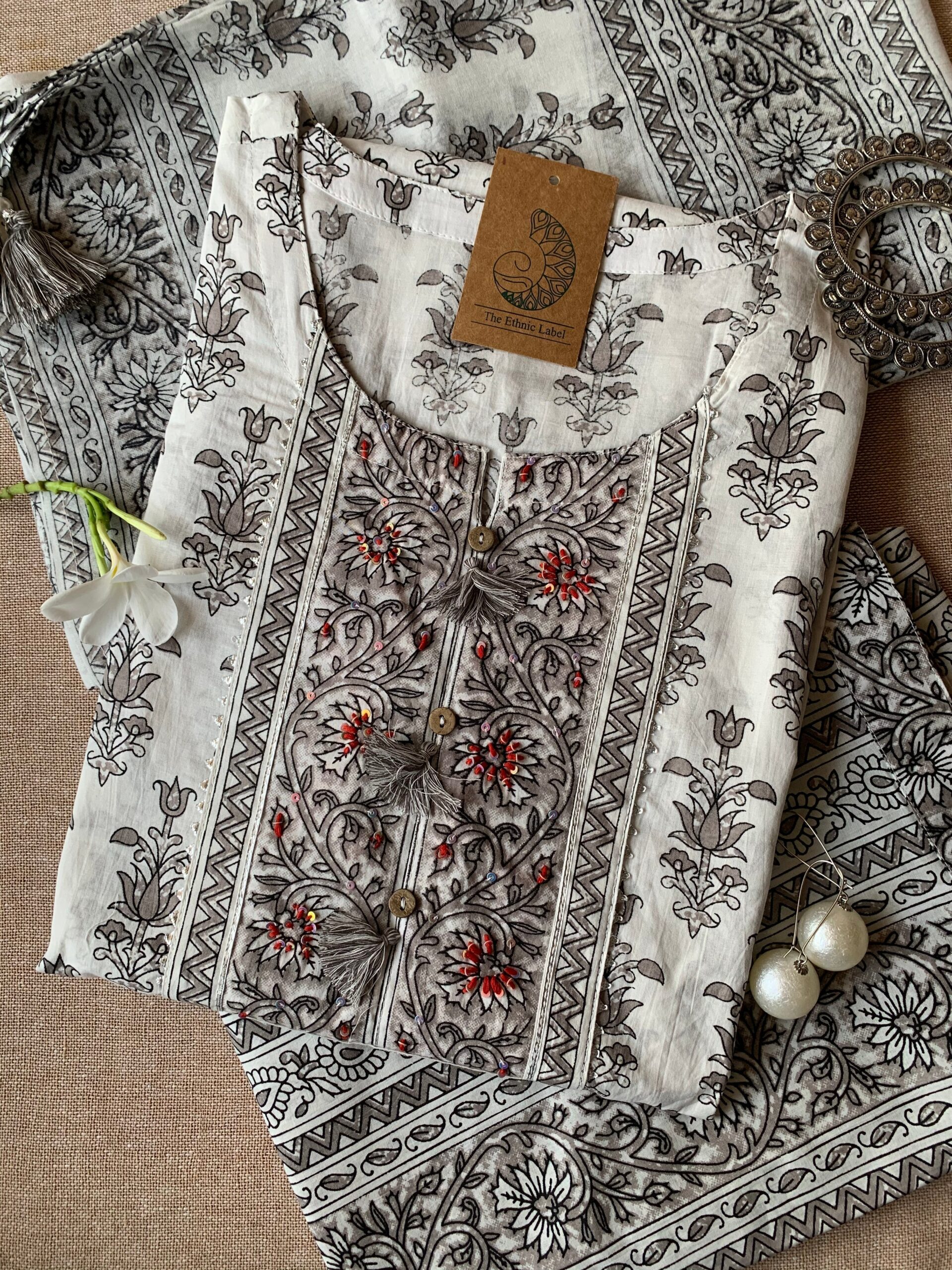 IMG_8057-scaled-1.jpg "Nigra" White Black Kurta Pant Set - 3 pc - Image 1