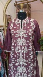 "Farzana" Mauve Hand Embroidered Kurta Set(2pc) - Image 7