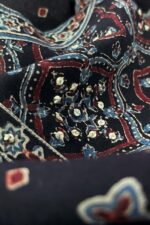 Sehra Nadia Ajrak Kurta - Image 7